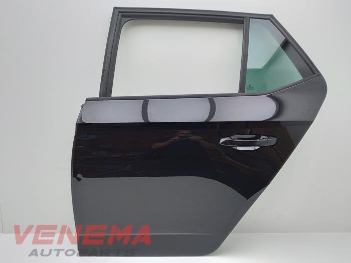 Portier 4Deurs links-achter van een Skoda Fabia (LF9R), 12 maanden garantie, Gebruikt, -, Deur