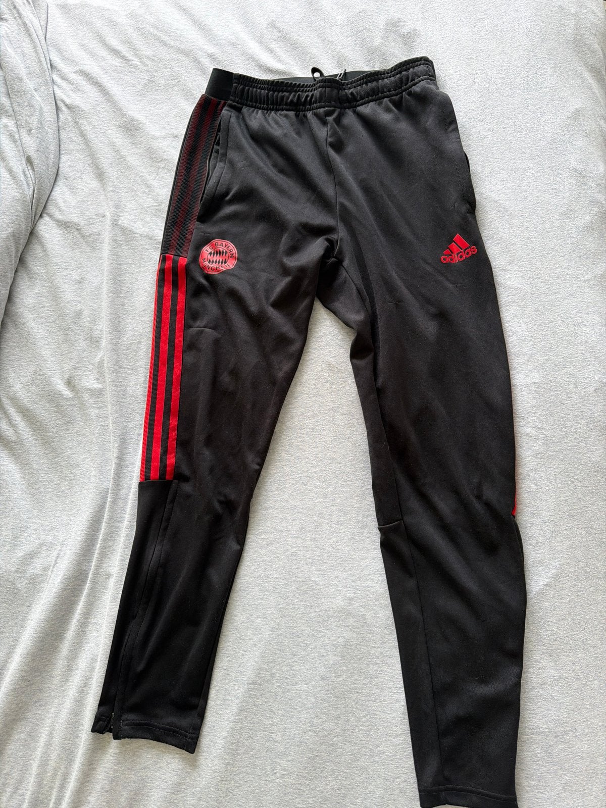 Trainingsbroek FC Bayern München Maat M, Maat 48/50 (M), Zwart, Ophalen of Verzenden, Voetbal