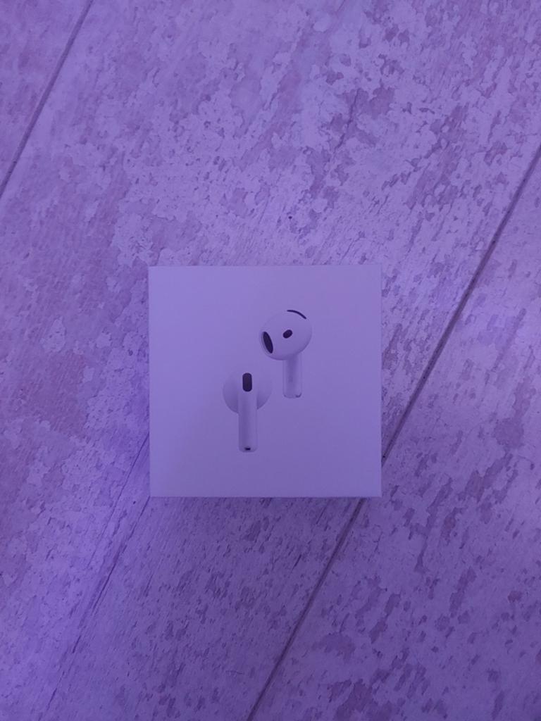 Apple AirPods (4e generatie) met MagSafe Oplaadcase, In gehoorgang (in-ear), Verzenden, Bluetooth, Zo goed als nieuw