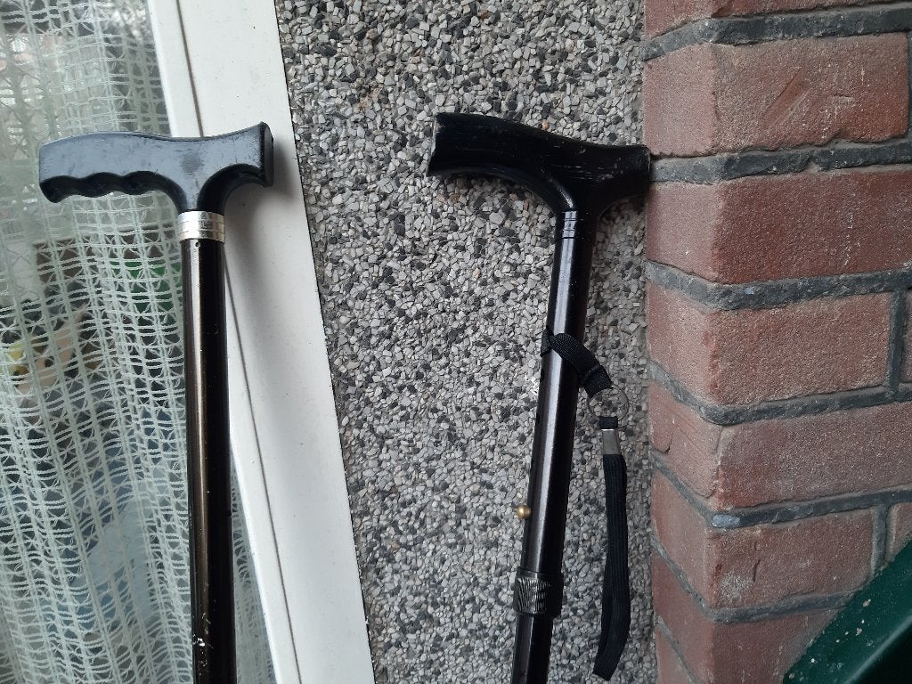 Wandelstok, zwart, zo goed als nieuw. Medisch, verstelbaar, Ophalen, In hoogte verstelbaar, Gebruikt