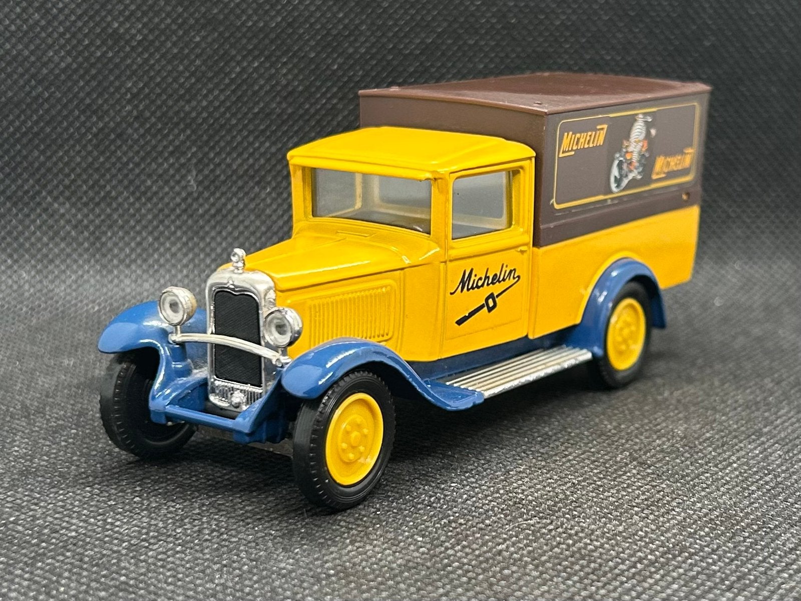 Solido Citroën C4F Michelin 1:43, Verzenden, Zo goed als nieuw, Auto, Solido