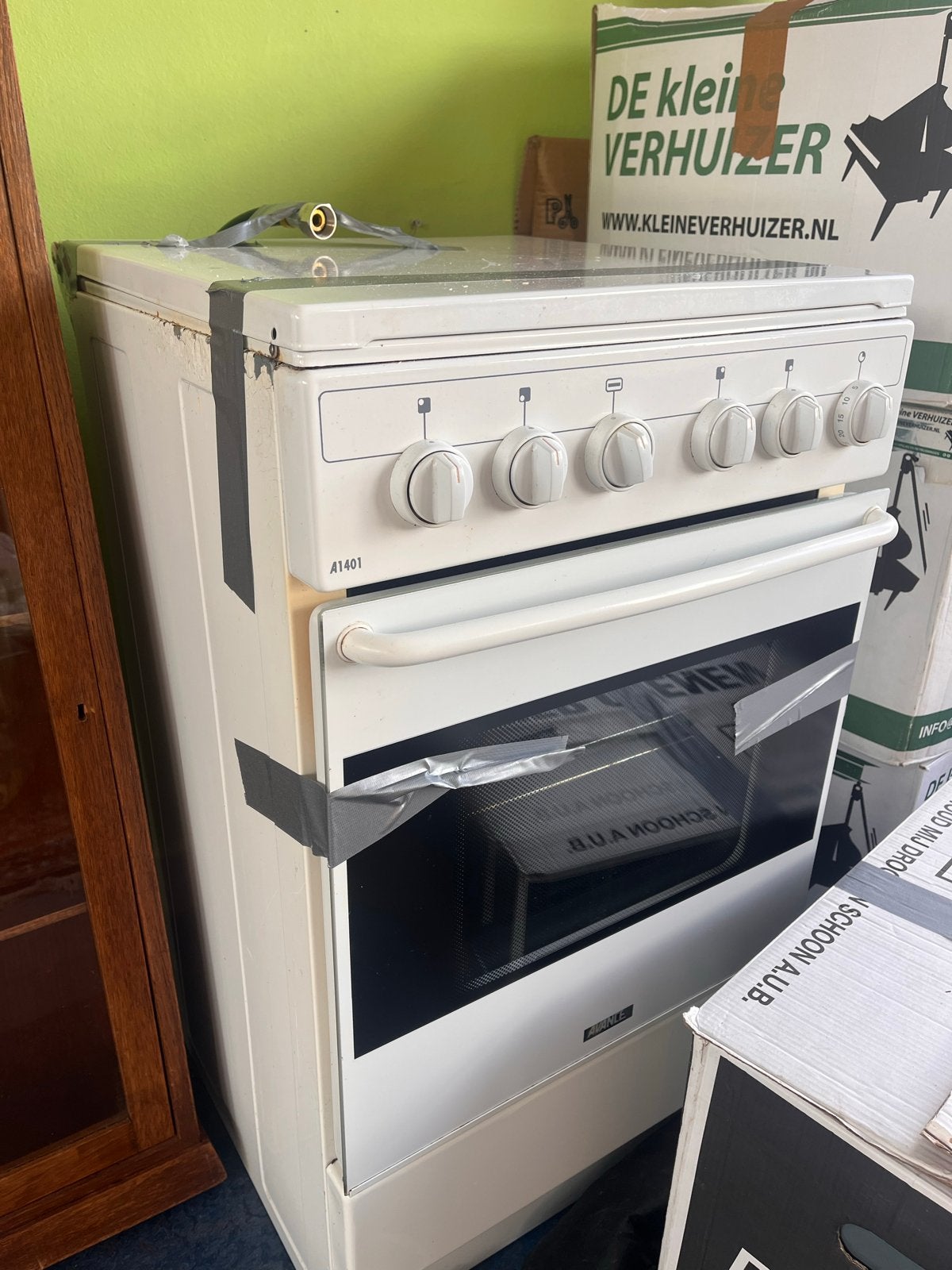 Oud gasfornuis met oven - mist 1 pitje, werkt perfect, Ophalen, Gebruikt, 3 kookzones of minder, Gas