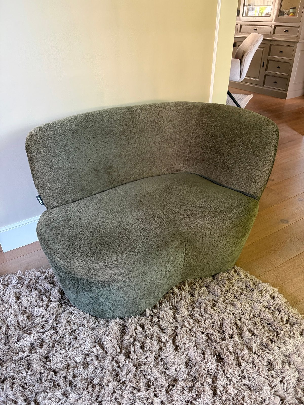 Groen bouclé bankje/sofa - Zo goed als nieuw, Huis en Inrichting, Banken | Sofa's en Chaises Longues, Ophalen, Eenpersoons, Minder dan 75 cm