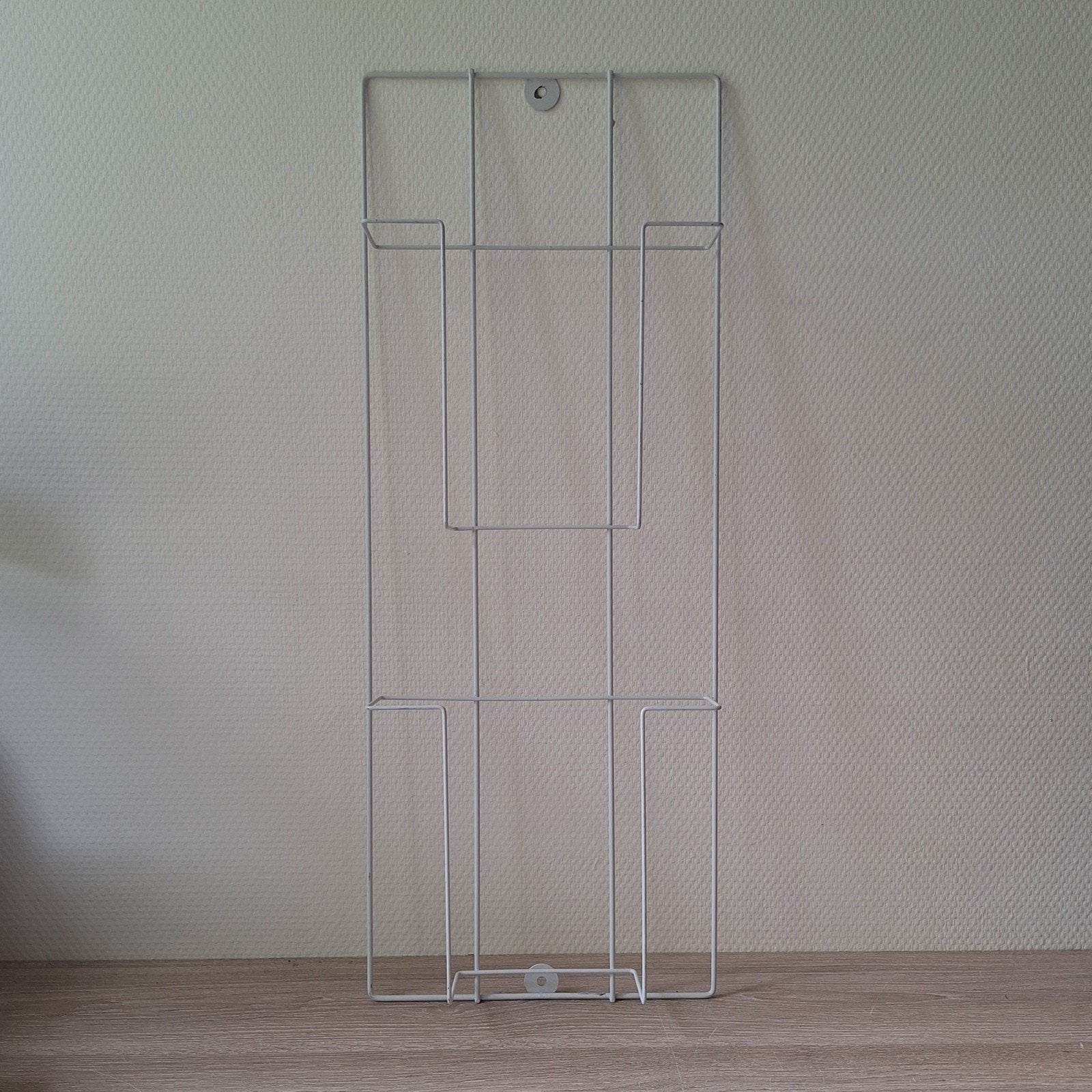 Wit metalen tijdschriftenrek met 2 vakken, Huis en Inrichting, Woonaccessoires | Krantenbakken en Lectuurbakken, Tijdschriftenrek