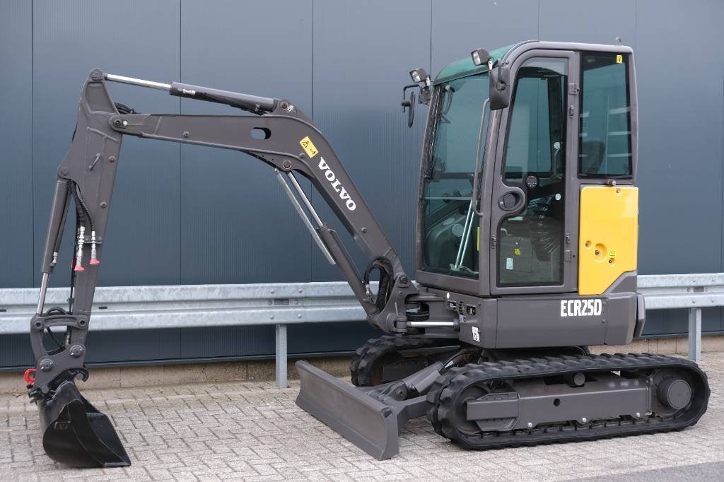 Volvo ECR 25 D | 2016 | 2763h (bj 2016), Graafmachine