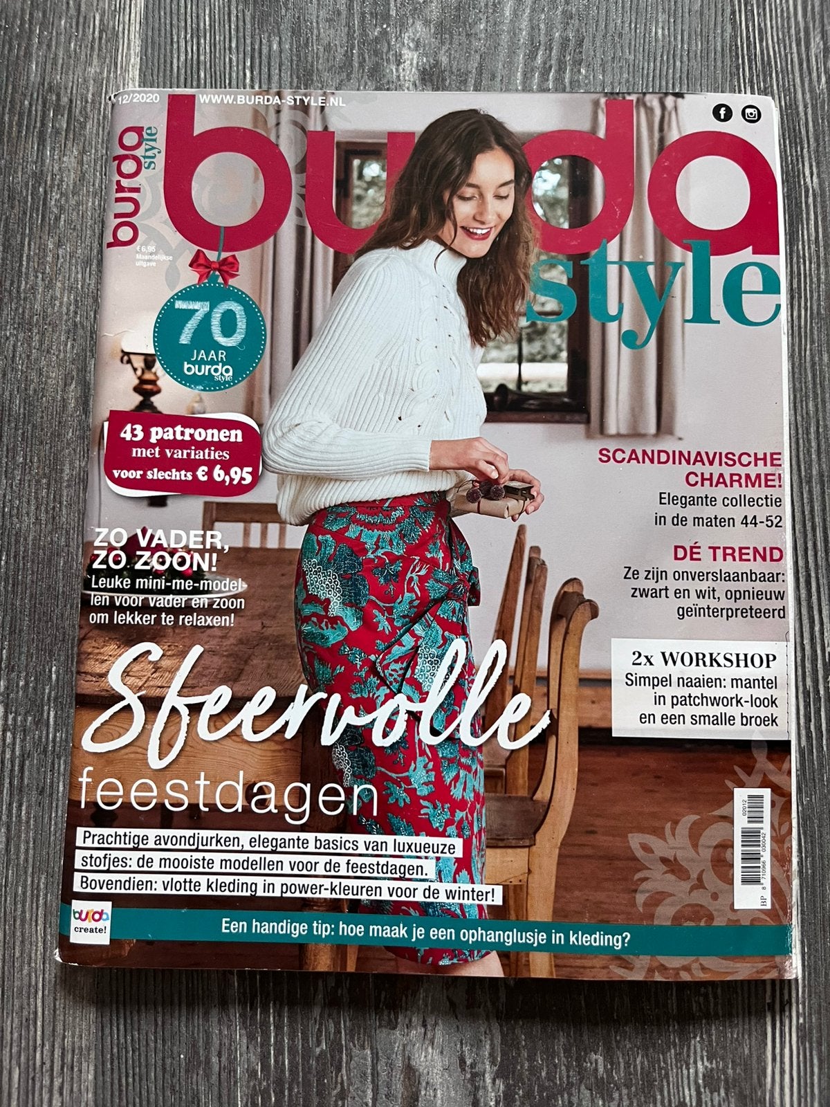Burda style december 2020, Hobby en Vrije tijd, Kledingpatronen, Ophalen of Verzenden, Zo goed als nieuw, Vrouw, Burda