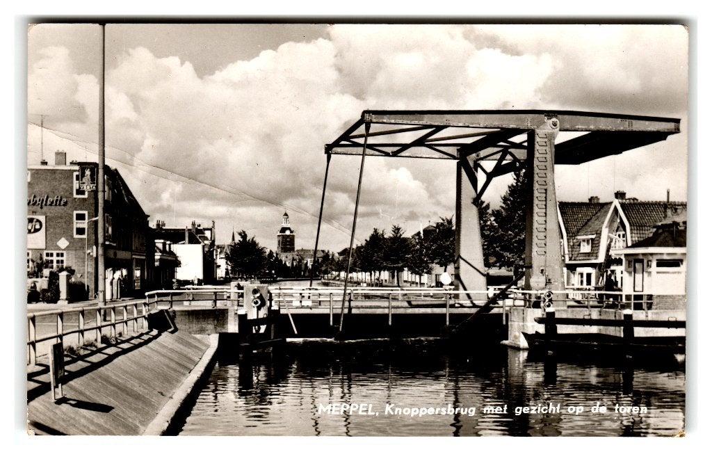 Meppel, Knoppersbrug met gezicht op de toren, Verzamelen, Ansichtkaarten | Nederland, Gelopen, Drenthe, 1960 tot 1980, Verzenden