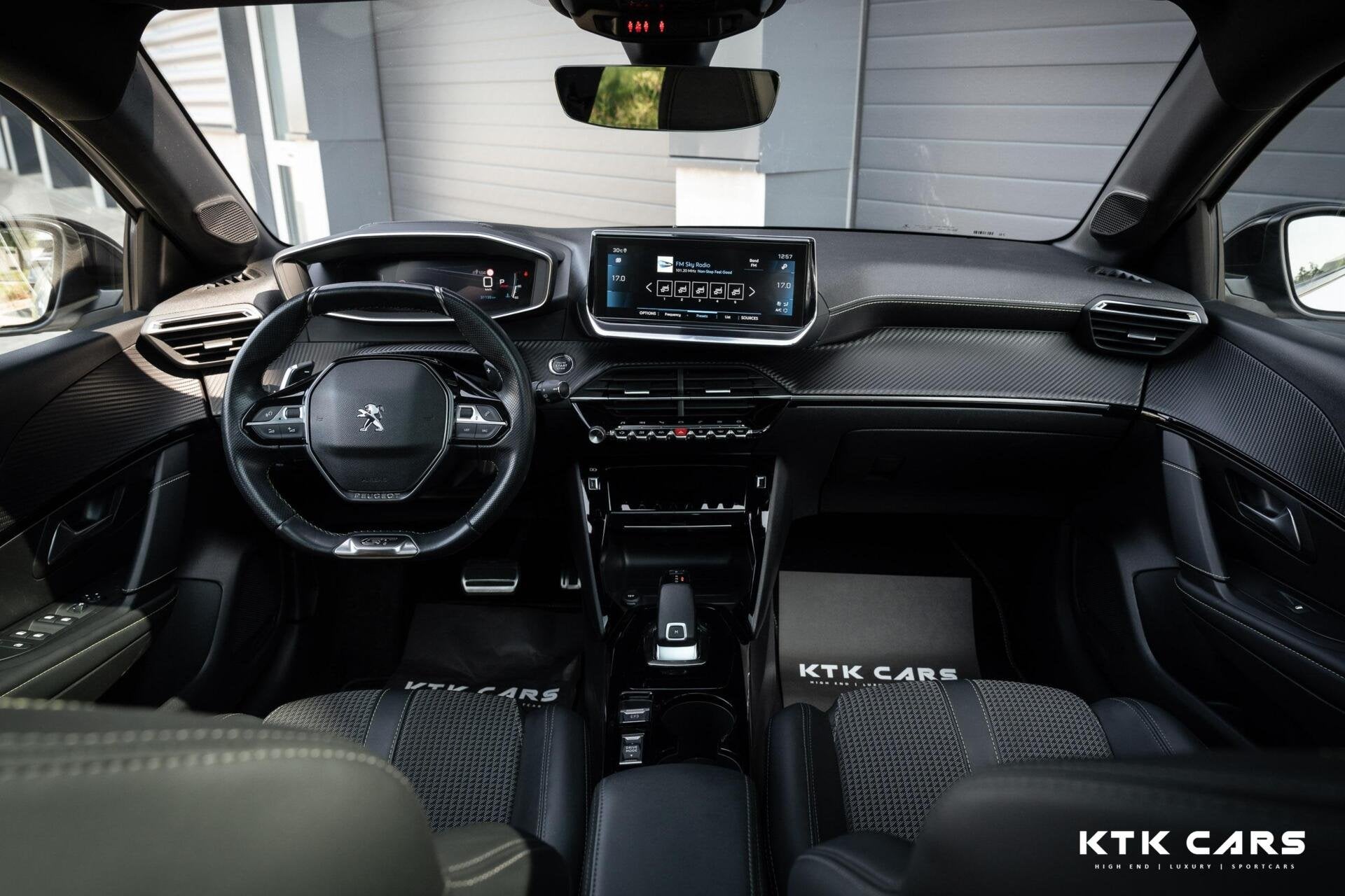 Peugeot 208 1.2 PureTech GT-Line|360Camera|Stoelverwarming|K, Auto's, Gebruikt, 1199 cc, 1133 kg, Zwart
