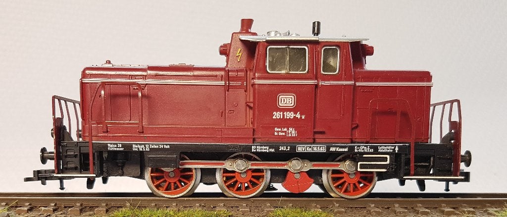Fleischmann 4225 – diesellocomotief Br 261 van de DB – H0, Hobby en Vrije tijd, Modeltreinen | H0, Gebruikt, Fleischmann, Ophalen of Verzenden
