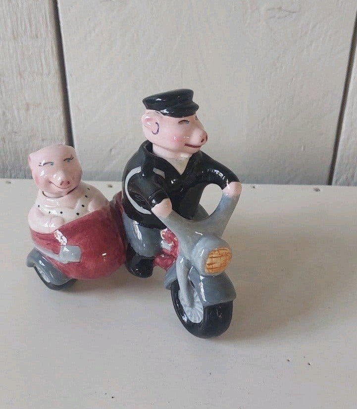 vintage peper en zoutstel varkens op motor met zijspan biker, Verzamelen, Ophalen of Verzenden