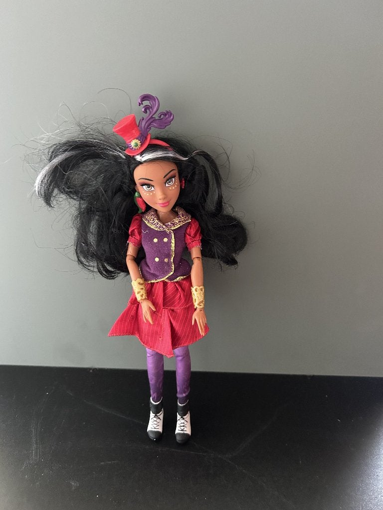 Disney descendants Freddi isle of the lost barbie, Ophalen of Verzenden, Gebruikt, Pop