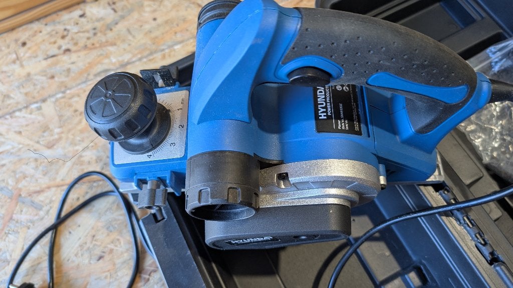 Zware Hyundai Electrische schaaf 950 watt nieuwstaat, Doe-het-zelf en Verbouw, Ophalen of Verzenden, Nieuw, Elektrisch