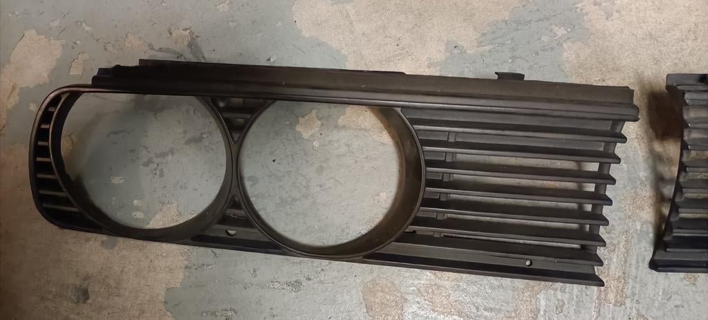 Grille delen en  bumperdelen bmw e30, Gebruikt, Voor, Ophalen of Verzenden, Bumper