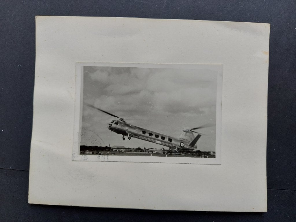 Originele foto van een Bristol 173 helikopter (F810), Ophalen of Verzenden, Gebruikt, Kaart, Foto of Prent