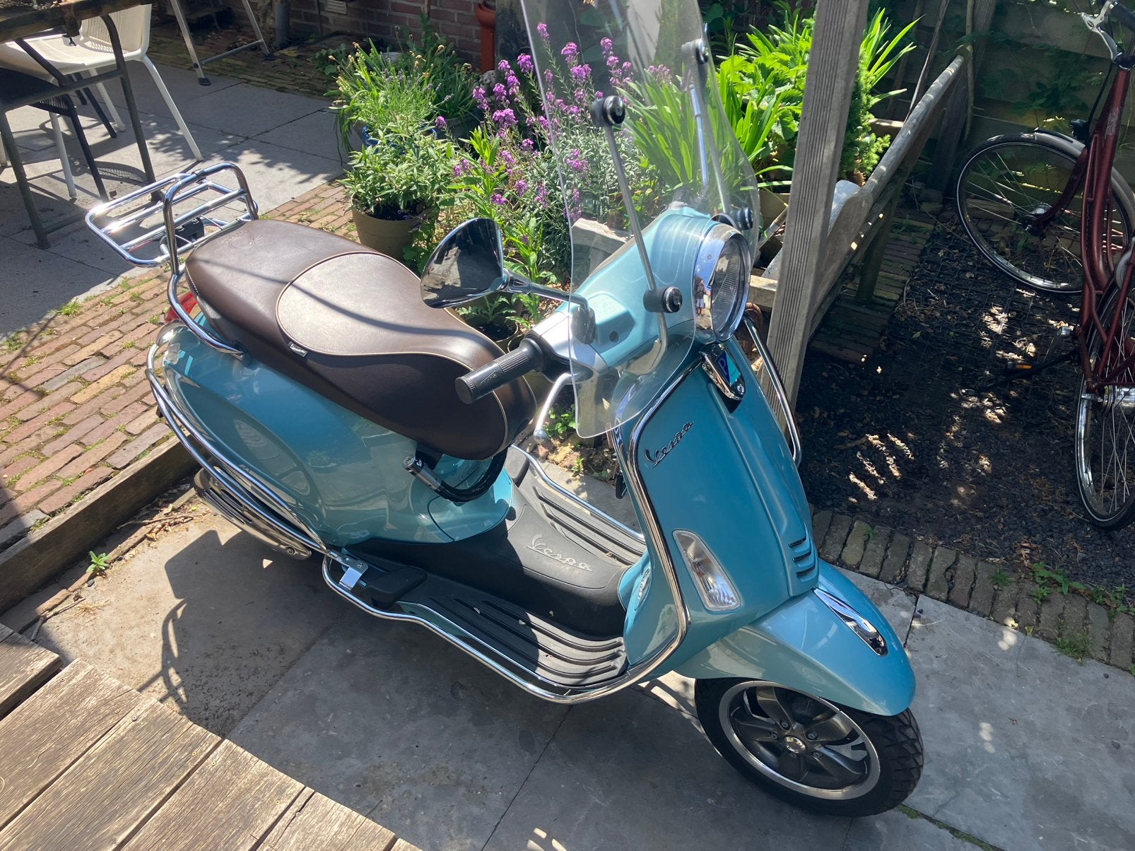 Vespa primavera Seventy Edition, Fietsen en Brommers, Ophalen, Overige modellen, Maximaal 45 km/u, Zo goed als nieuw