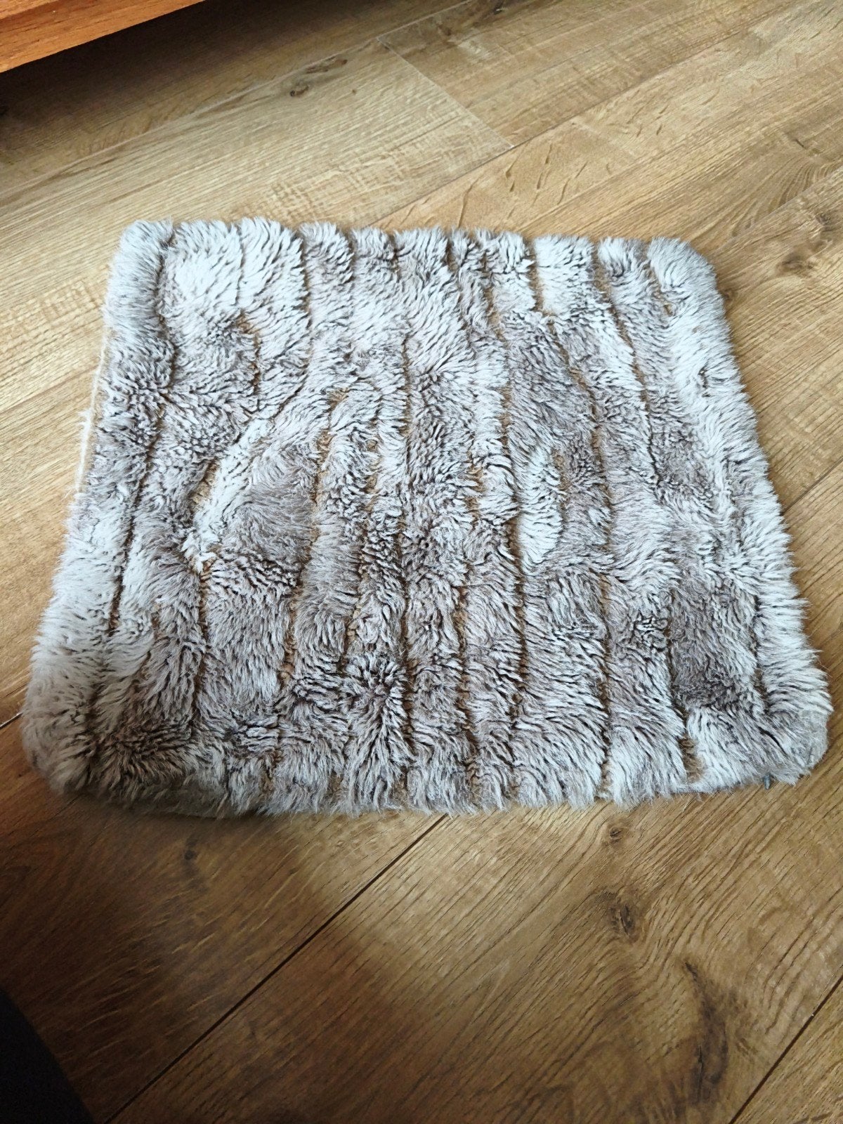 Zacht sierkussenhoes met bontlook, Beige, Zo goed als nieuw, Vierkant, Kussenhoes