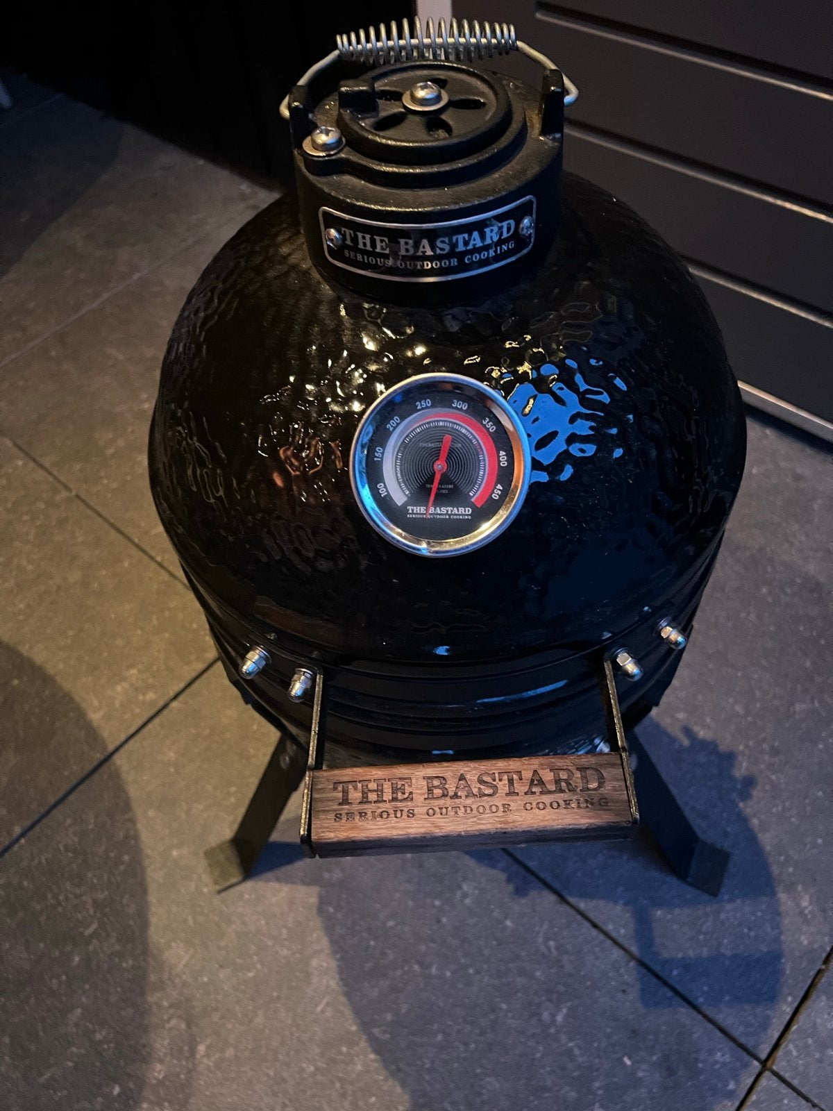 The Bastard Small keramische BBQ - Zo goed als nieuw, Ophalen, Gebruikt