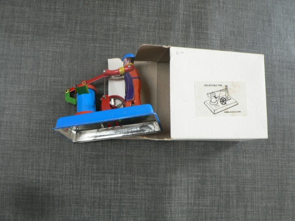 BLIKKEN waterpomp  CHINA MM088 MET DOOS 10 CM, Ophalen of Verzenden, Gebruikt, Overige
