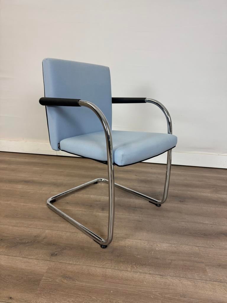 Vitra Visasoft eetkamer/vergaderstoel, Huis en Inrichting, Stoelen, Kunststof, Zwart, Ophalen of Verzenden, Zo goed als nieuw