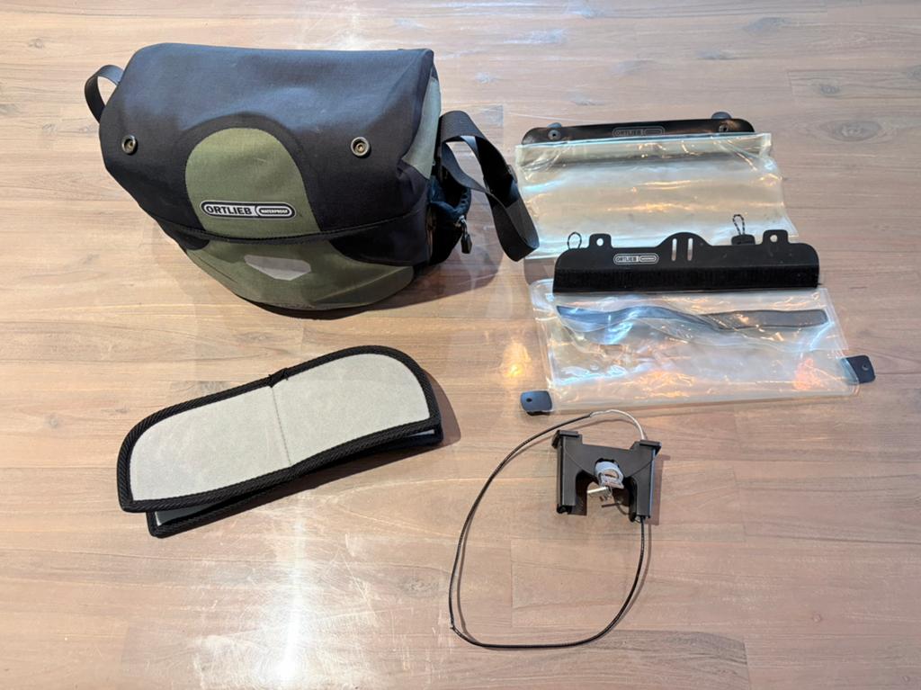 Ortlieb stuurtas met bevestiging en waterdichte hoes, Ophalen of Verzenden, Gebruikt