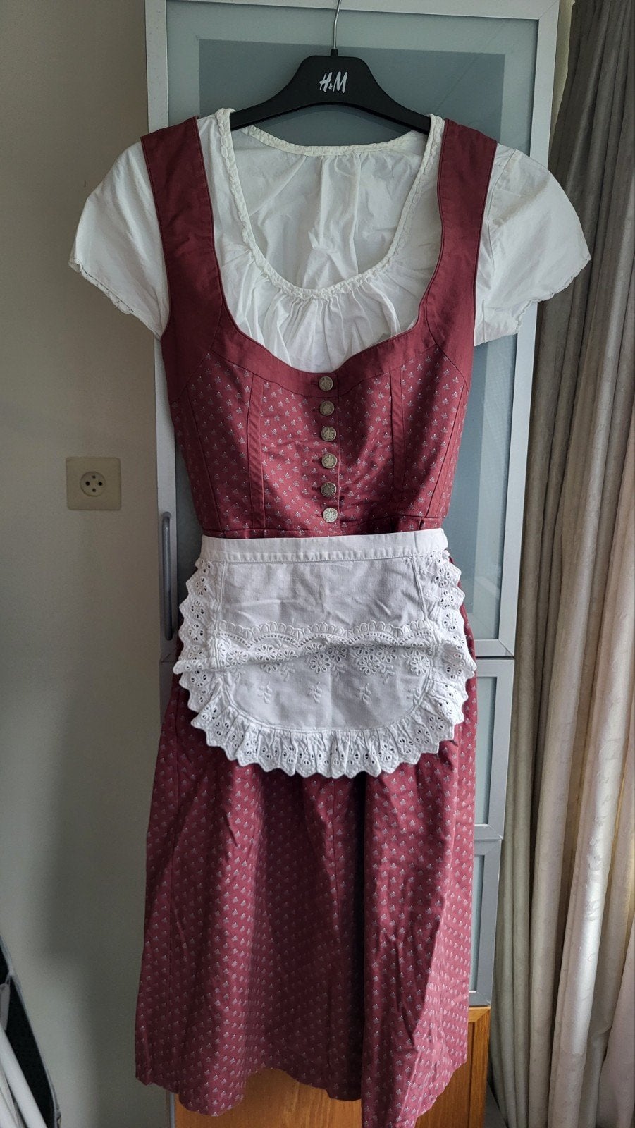 Roze Dirndl Maat 42 met Schort en Blouse, Kleding | Dames, Ophalen of Verzenden, Roze, Gedragen, Boven de knie