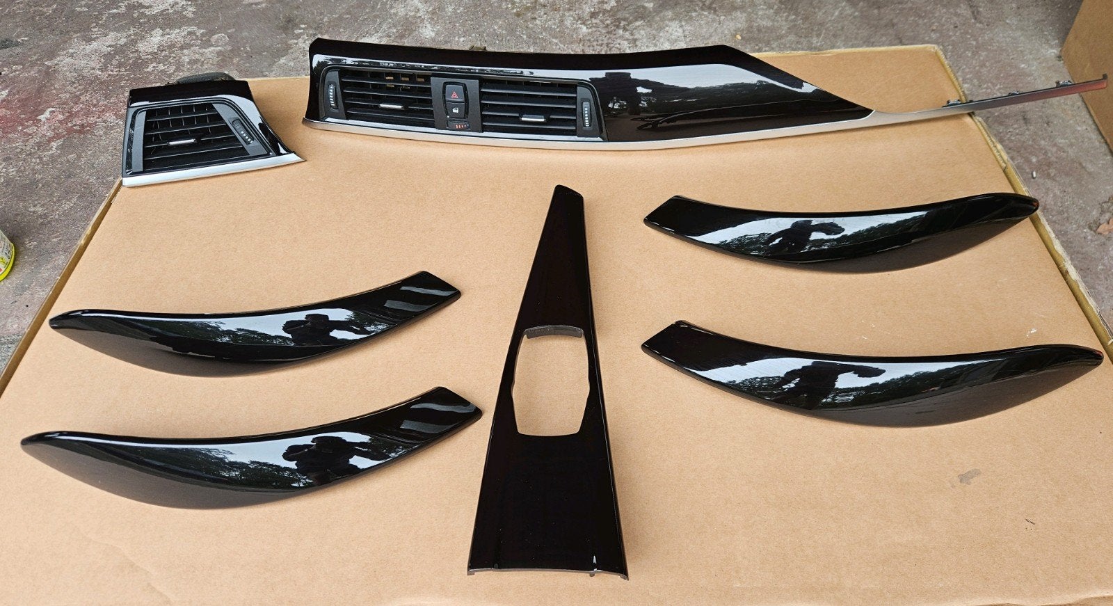 BMW F30 F31 inividual pianoblack interieurlijsten, Ophalen