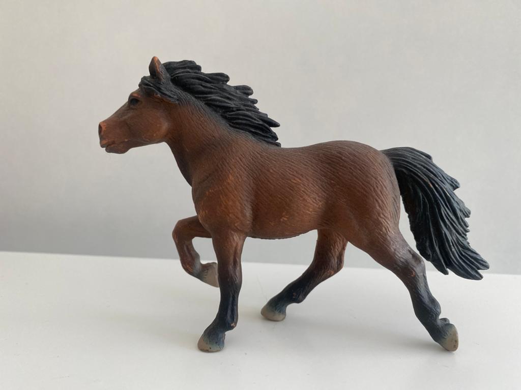 Schleich ijslander bruin ~ 13274, Ophalen of Verzenden, Zo goed als nieuw, Paard, Beeldje of Figuurtje