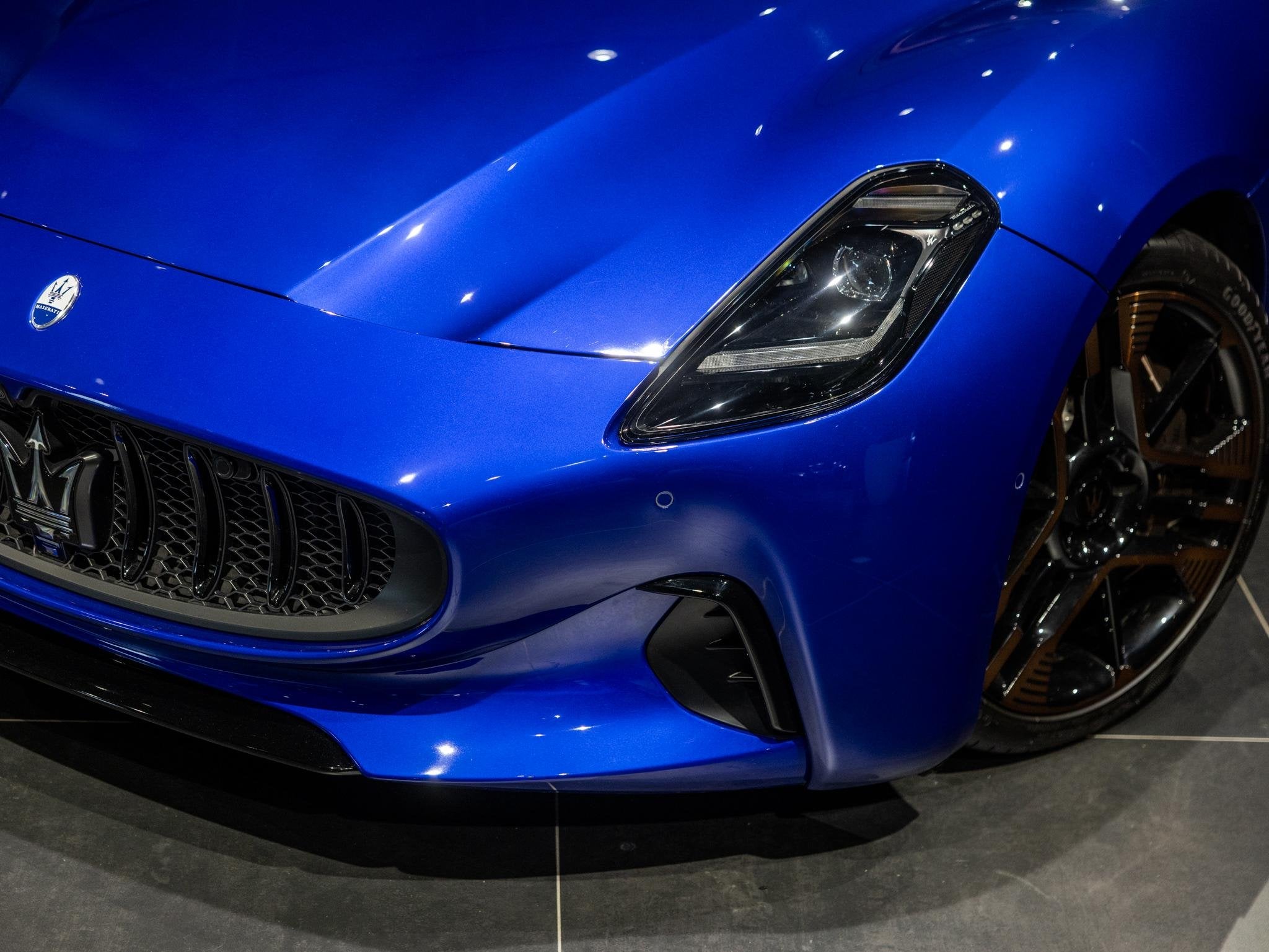 Maserati GranTurismo AWD Folgore 92.5 kWh | 760PK | Fuoriser, Auto's, Maserati, Automaat, Automatische klimaatregeling, Zwart