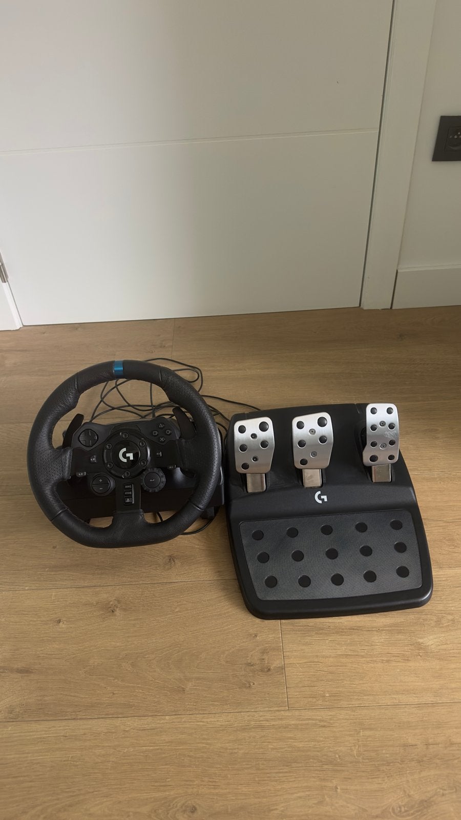 Logitech G923 Racestuur met pedalen - Zo goed als nieuw, Ophalen, Racestuur, Force feedback, PlayStation