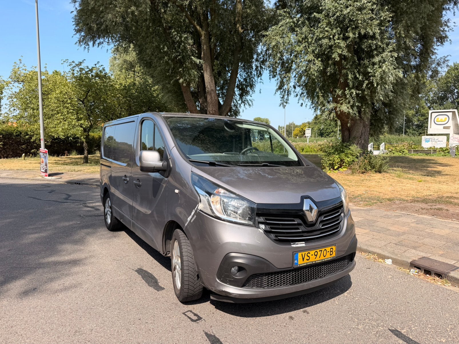 Renault Trafic L1 H1 1.6 DCI airco/trekhaak/schade/export, Auto's, Euro 5, 4 cilinders, Renault, Bedrijf