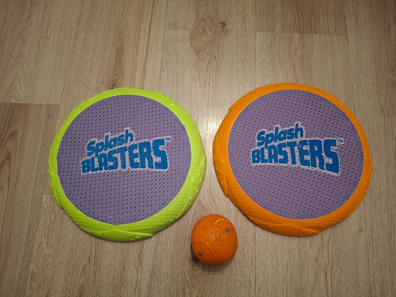 Splash Blasters waterspel met bal oranje groen waterfrizbee, Ophalen of Verzenden, Zo goed als nieuw, Jongen of Meisje