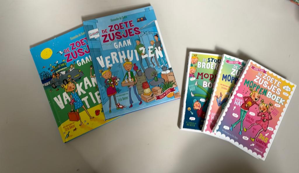 De Zoete Zusjes boeken: Vakantie, Verhuizen & Moppenboeken, Ophalen of Verzenden, Zo goed als nieuw, Fictie