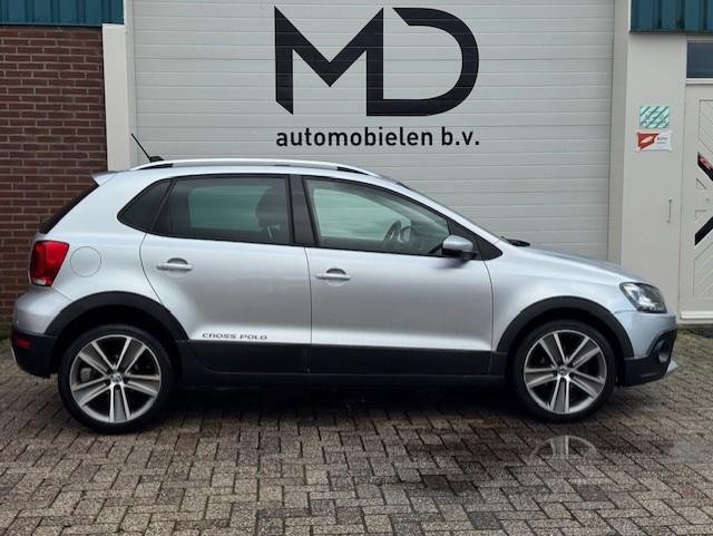 Volkswagen Polo 1.2 TSI Cross - LED - Climate - Cruise - NAP, Voorwielaandrijving, Euro 5, Stof, Zwart