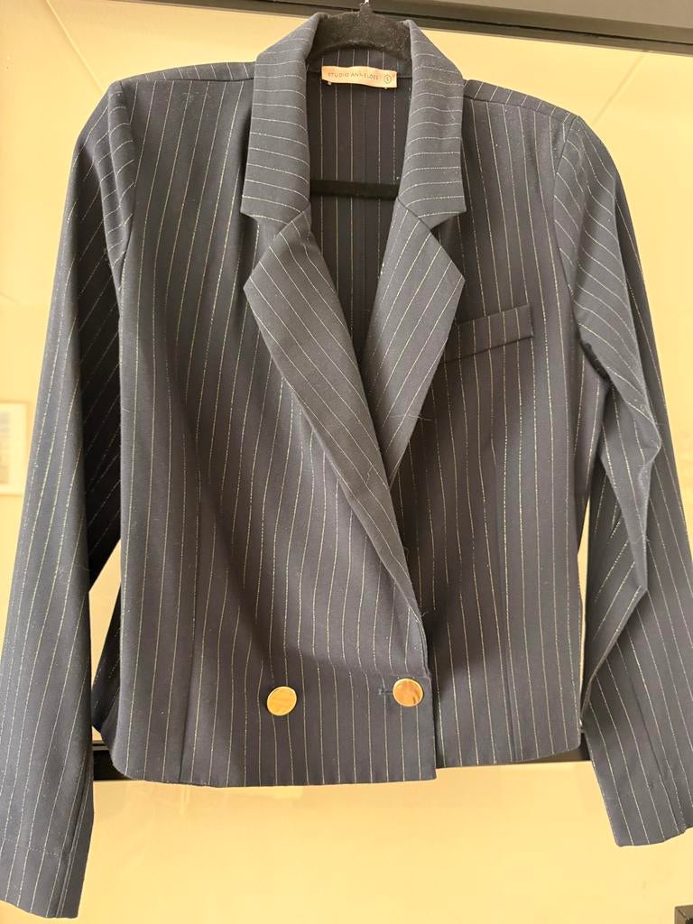 Studio Anneloes Cropped Blazer Donkerblauw Goud Draadje S, Kleding | Dames, Blauw, Ophalen of Verzenden, Zo goed als nieuw, Jasje