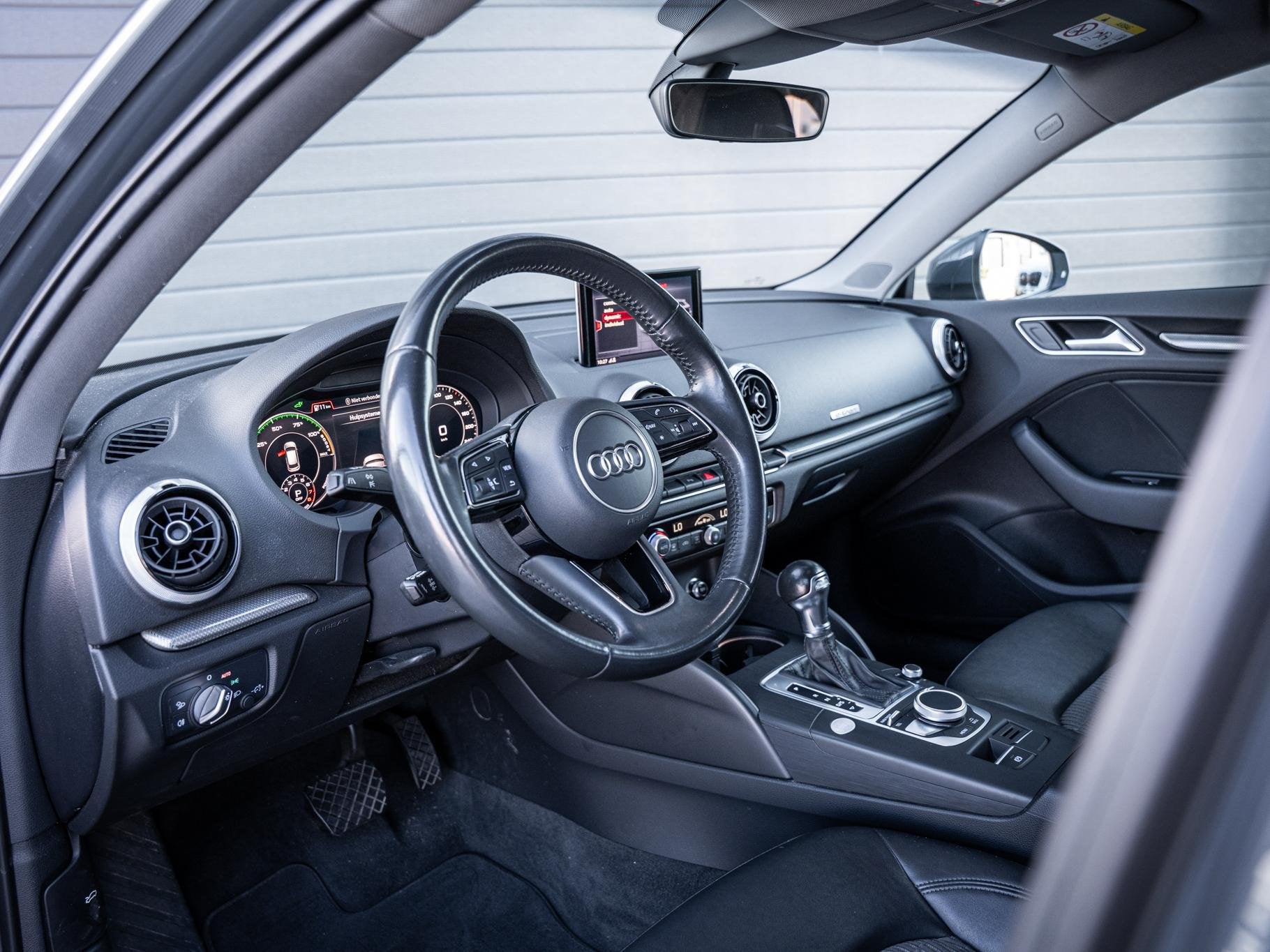 Audi A3 Sportback 40 e-tron Advance Sport - ACC l Trekh. l V, Auto's, Audi, Gebruikt, 4 cilinders, Leder en Stof, 750 kg
