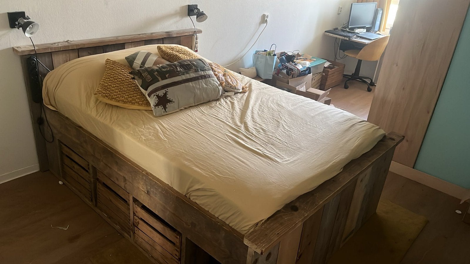 Tweepersoons bed van steigerhout 140x200, Ophalen, Tweepersoons, Steigerhout, 140 cm