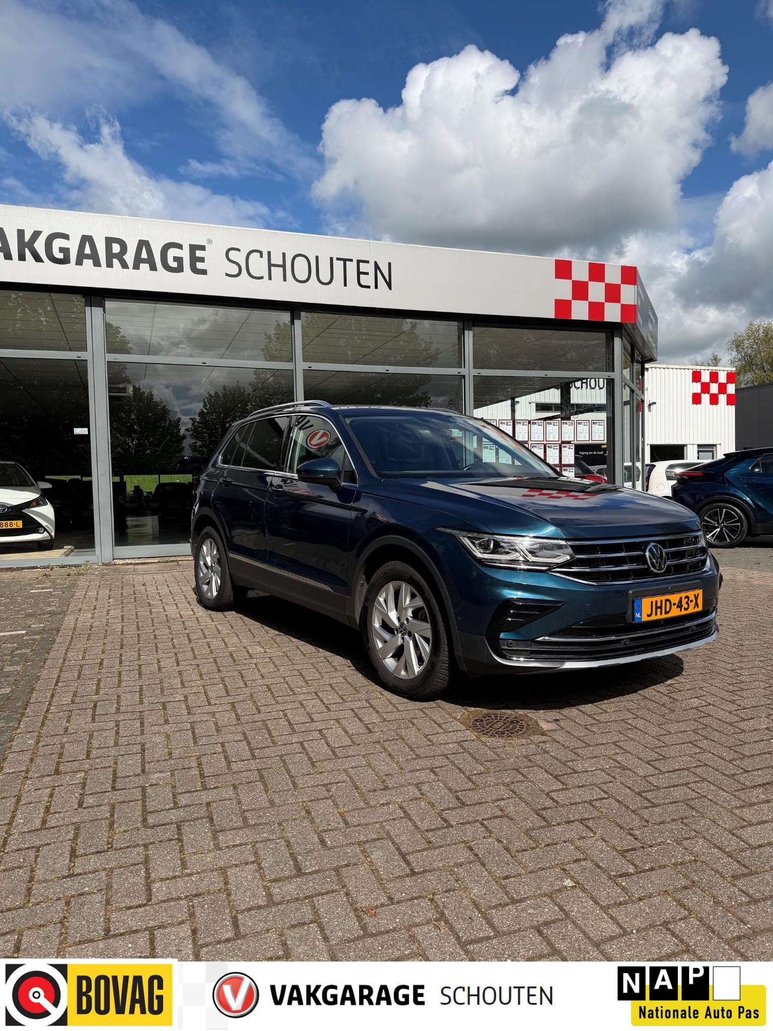 Volkswagen Tiguan 1.4 TSI eHybrid Elegance Business+|Pano|Ap, 4 cilinders, Blauw, Hybride Elektrisch/Benzine, 1711 kg