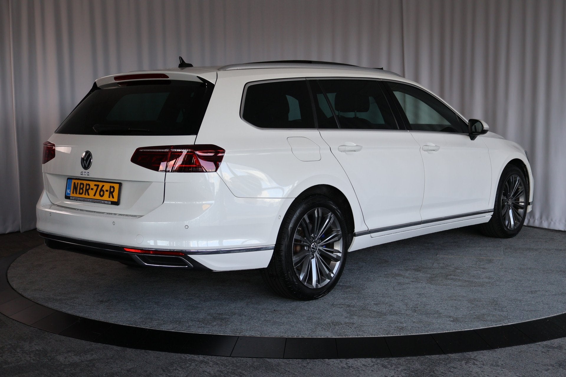 Volkswagen Passat Variant 1.4 TSI PHEV GTE Business, Camera,, Auto's, Dealer onderhouden, Gebruikt, Euro 6, 4 cilinders