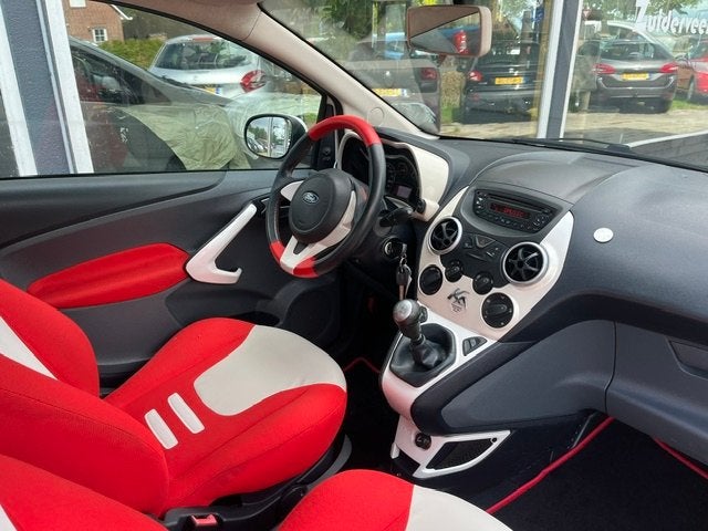 Ford Ka 1.2 51KW 69PK Titanium X Zéér Mooie Auto, Auto's, Stof, Gebruikt, 1242 cc, 4 cilinders