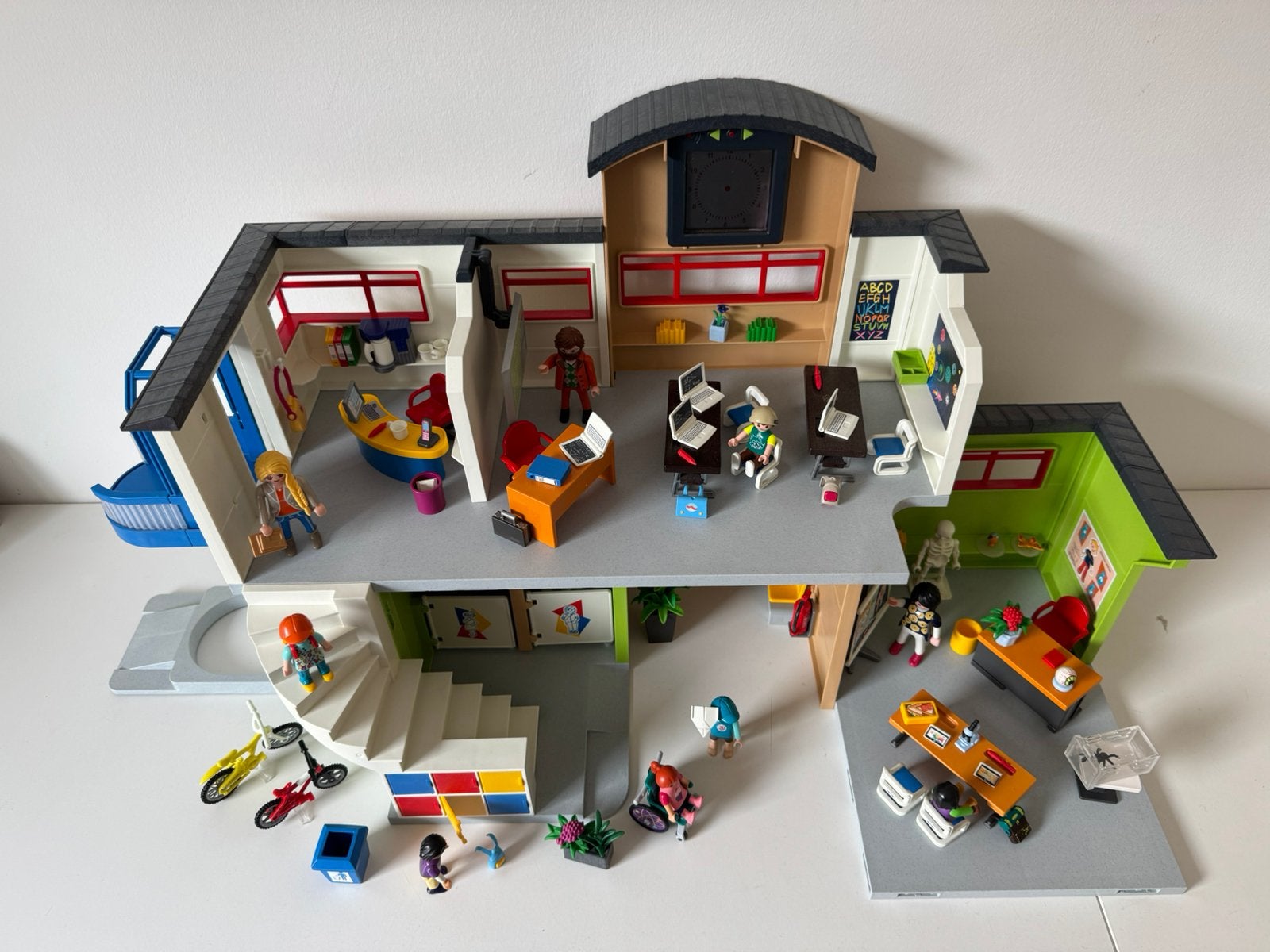 PLAYMOBIL City Life Ingerichte school 9453 (evt 9455 +71330), Ophalen of Verzenden, Zo goed als nieuw