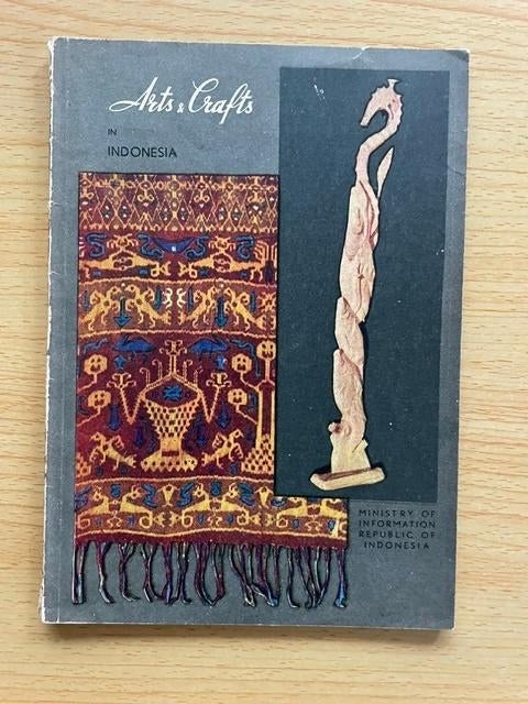 Arts and Crafts in Indonesia, Ophalen of Verzenden, Gelezen, N.N.