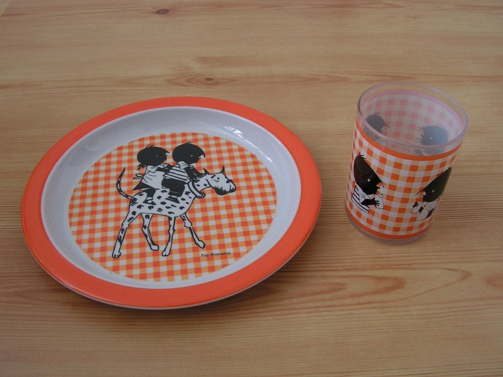 NIEUW Plastic Jip & Janneke bord en beker., Kinderen en Baby's, Kinderspulletjes, Ophalen of Verzenden, Nieuw