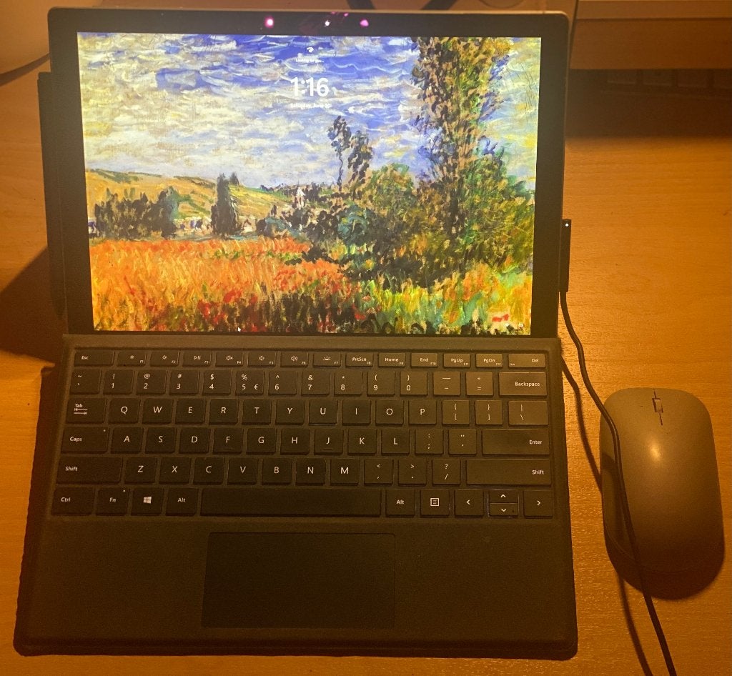 Microsoft Surface Pro 6 + Pen + Typecover + Accessories, Gebruikt, 2 tot 3 Ghz, Qwerty, 8 GB