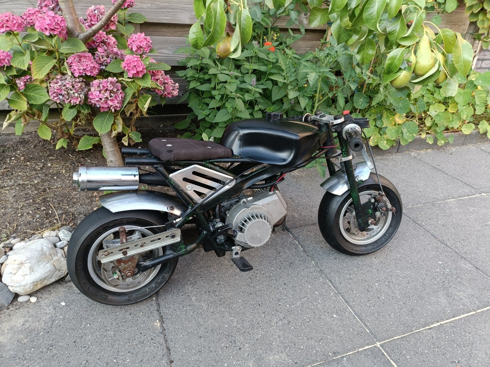 Dikke custom minibike - Motorisch 100% - Rijdt super, Fietsen en Brommers, Minibikes, Midibikes en Pitbikes, Zo goed als nieuw