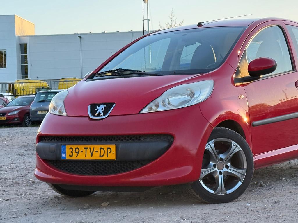Peugeot 107 1.0-12V XS/ AUTOMAAT/ VELGEN, Gebruikt, 4 stoelen, 68 pk, Origineel Nederlands