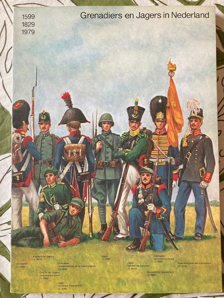 Boek Grenadiers & Jagers in Nderland, Ophalen of Verzenden, Landmacht, Nederland, Boek of Tijdschrift