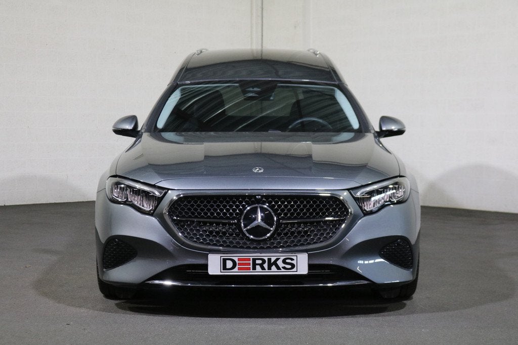 Mercedes-Benz E-Klasse 220D Indus Eneexis 3-deurs Begrafenis, Automaat, Achterwielaandrijving, Gebruikt, 4 cilinders