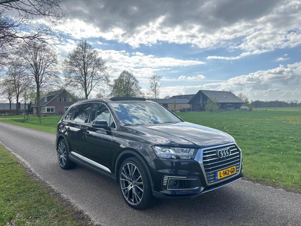 Audi Q7 3.0 TDI e-tron quattro | Pano | Luchtvering | ACC |, Auto's, Automaat, Gebruikt, Euro 6, 259 pk