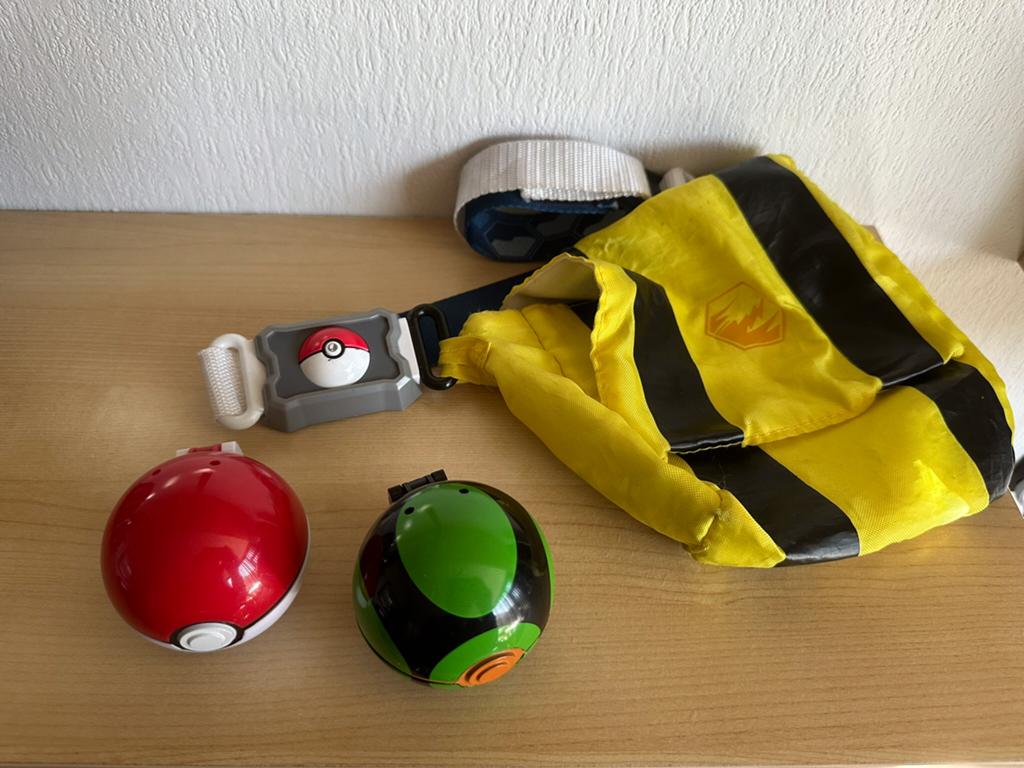 Tomy Pokémon riem + Pokeballen zonder figuurtje, Ophalen of Verzenden, Zo goed als nieuw