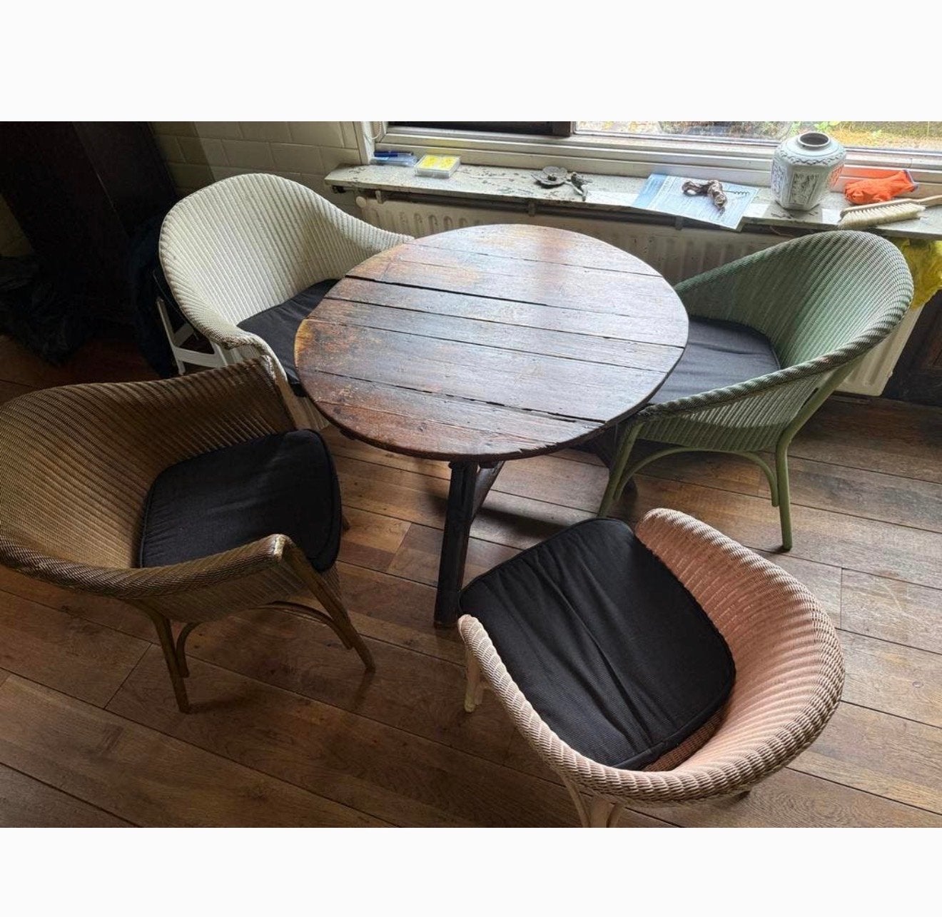 Antieke Boeren Tafel met 4 Vintage Rotan Stoelen, Ophalen